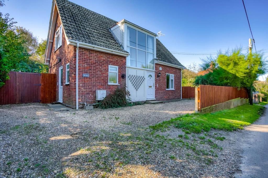 Coastal House Near Surfing Beach - East Runton Crabpot Cottages Cromer Exterior foto